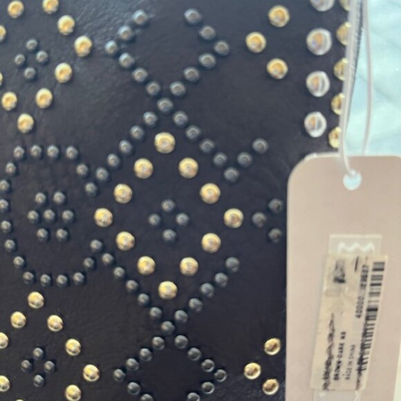 Charming Charlie crossbody bag. - Picture 4 of 4